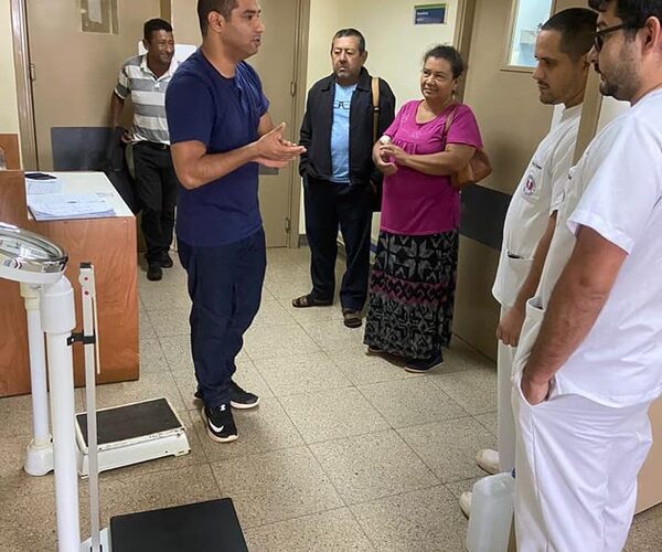 Entregan balanza a centro Nefrológico