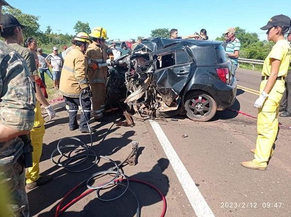 DOS PERSONAS FALLECIERON EN TERRIBLE ACCIDENTE AUTOMOVILÍSTICO EN YBY YAÚ - La Voz del Norte
