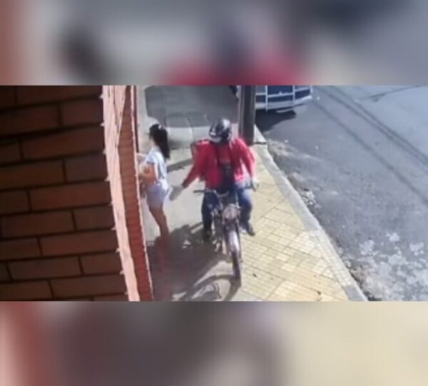 Delivery motoca manoseó a yiyi en plena calle