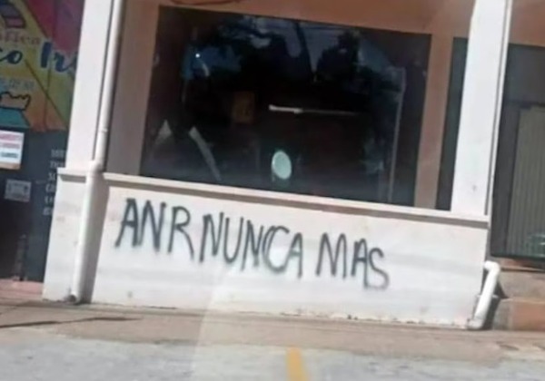 Diario HOY | En ANR repudian vandalismo como método de campaña: “Efraín Alegre es el promotor”