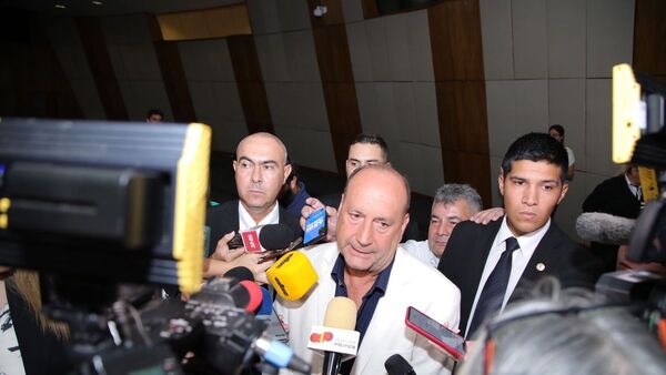 Salomón afirma que no hay riesgo en financiamiento de campaña en ANR