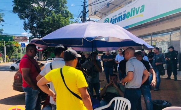 CDE: Cambistas despejarán espacios de la avda. Julio C. Riquelme
