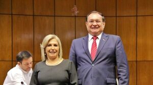 Los nuevos representantes del Senado son un colorado y una liberal