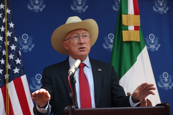 Empresas y Gobierno de EE.UU. apoyarán la transición energética en México - MarketData