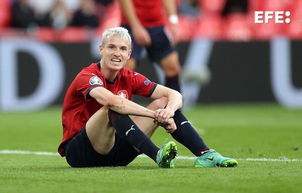 (VIDEO) Futbolista sale del closet: “Soy homosexual y ya no quiero esconderme”