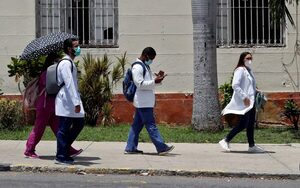 Los médicos cubanos dañan la sanidad pública de México, alertan expertos - MarketData