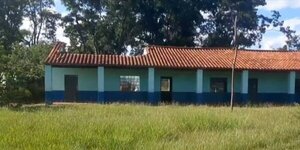 San Pedro: se desploma techo de un aula y toda la escuela queda en peligro de derrumbe