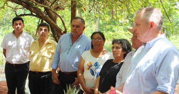 La Nación / Productores acceden a insumos para la diversificación