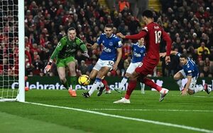 Liverpool gana el derbi y logra su primera victoria del año en la Premier - Fútbol Internacional - ABC Color