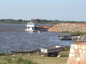 Continúan buscando a hombre que desapareció en el río Paraguay - Noticiero Paraguay