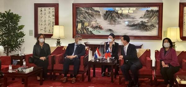 Abdo Benítez arribó a Taipéi para reunirse con presidenta de Taiwán, empresarios y becarios - .::Agencia IP::.