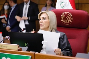 Senadora Alvarenga está por la elección de nueva mesa directiva en el JEM