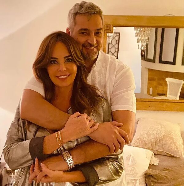 Silvana López Moreira nuevamente declaró su amor a Mario Abdo - Gente - ABC Color