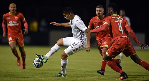 La Academia con la obligación de dar vuelta para seguir en la Libertadores