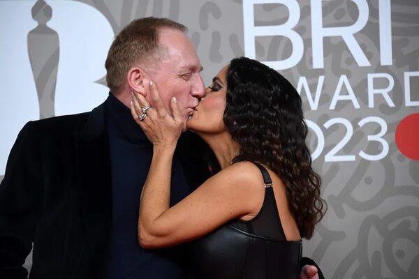Salma Hayek celebra sus 14 años de matrimonio - Gente - ABC Color