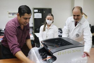 Diario HOY | Clínicas adquiere equipo para digitalización de expedientes e historiales médicos