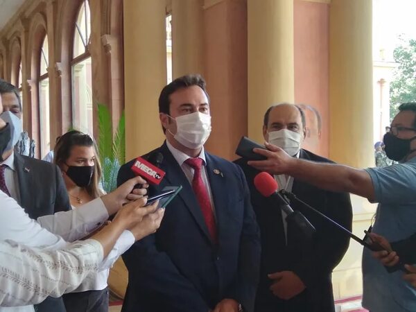 Fiscalía abrió causa penal contra extitular de IPS por enriquecimiento - Política - ABC Color