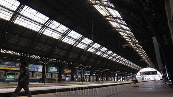 Tiroteo en una estación de tren de Argentina deja una policía muerta