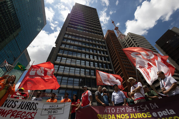 Sindicatos se alinean con Lula para pedir una bajada de los intereses - MarketData
