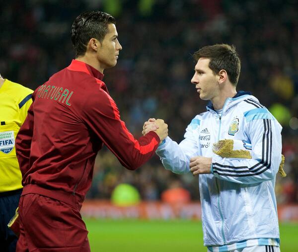 Arabia Saudita quiere promover su candidatura del Mundial 2030 de la mano de Messi y Ronaldo