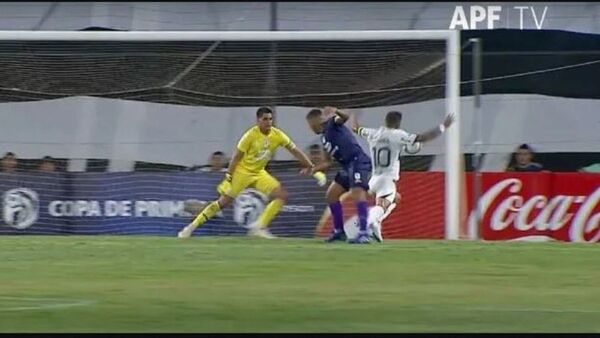 Penal para Olimpia: Hubo "incorrecta interpretación del árbitro"