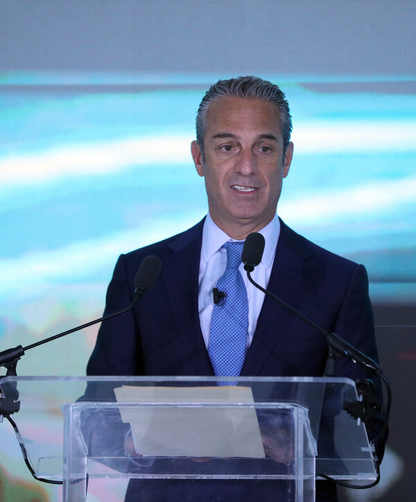 Las ganancias netas de América Móvil caen un 60,4 % anual al cierre de 2022 - MarketData