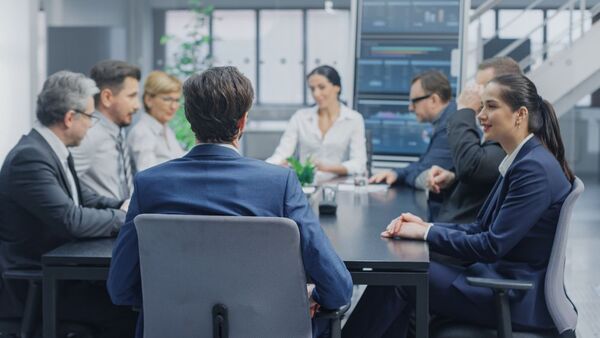 CNV modifica reglamento del mercado de valores y prohíbe que sancionados participen en acciones de casas de bolsas - MarketData