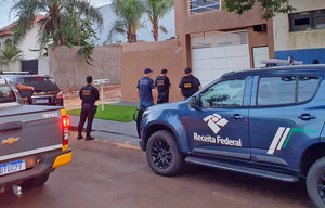 Policía brasilera busca desbaratar red de contrabandistas de cigarrillos paraguayos - La Clave
