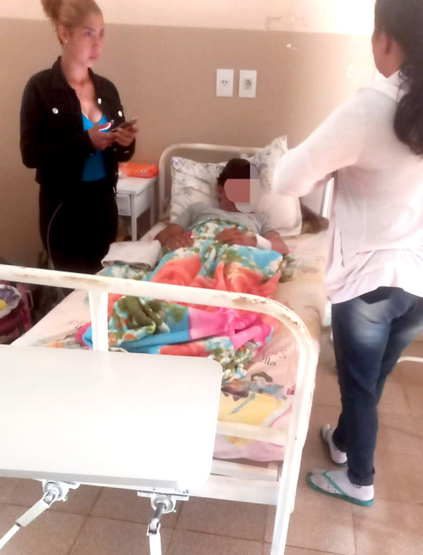Su ex lo mando esposar por la cama de hospital en el Día de los Enamorados - La Clave