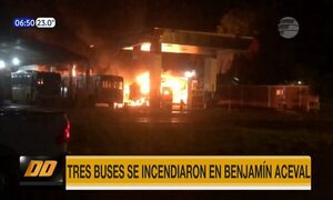 Tres buses se incendiaron por completo en Benjamín Aceval | Telefuturo