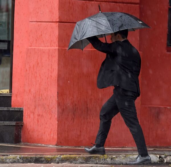 Meteorología anuncia lluvias y tormentas eléctricas para este martes - Radio Imperio
