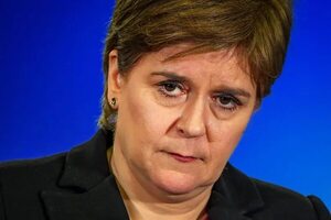Sturgeon anuncia su dimisión como ministra principal de Escocia - Mundo - ABC Color