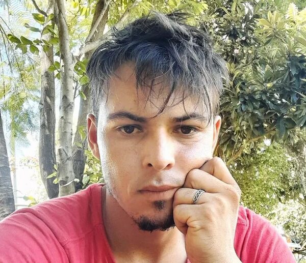 Buscan a joven que intentó matar a puñaladas a su pareja en una cancha de vóley - ABC en el Este - ABC Color