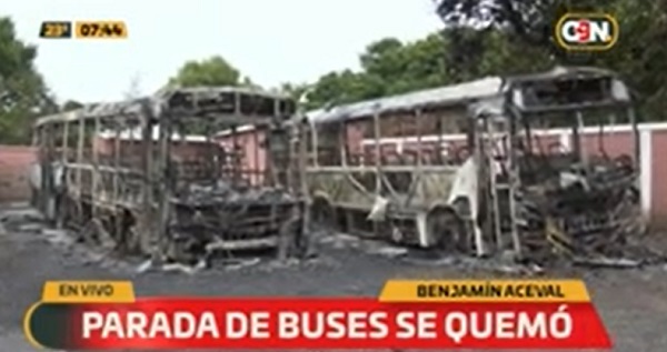 Se incendian cinco buses de la empresa La Chaqueña