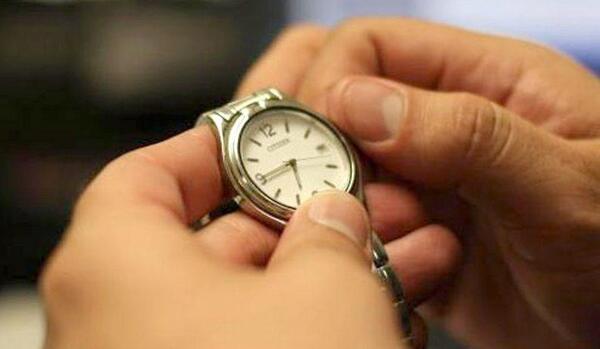 Sigue vigente decreto que establece que en marzo se atrase la hora – Prensa 5