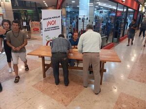 Diario HOY | Necesitan 10.000 firmas en contra del estacionamiento tarifado