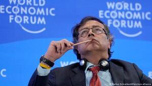 Congreso de Perú se plantea declarar non grato a Gustavo Petro