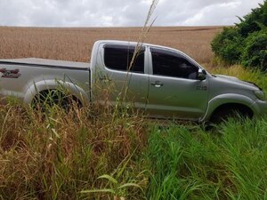 Diario HOY | En un sojal hallan camioneta robada por falsos policías en Alto Verá