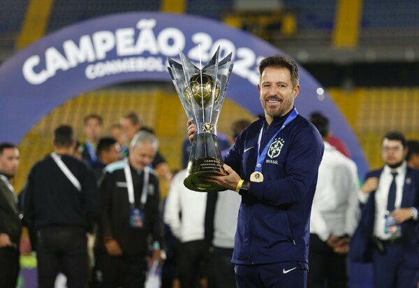 Versus / El DT de la Sub 20 tomará de forma interina la selección brasileña