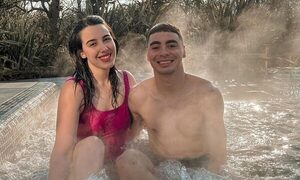 (VIDEO) El San Valentín de Almirón en un Spa