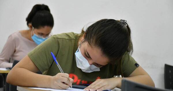 La Nación / Hasta las 23:59 está abierto el plazo para postular a becas de Itaipú