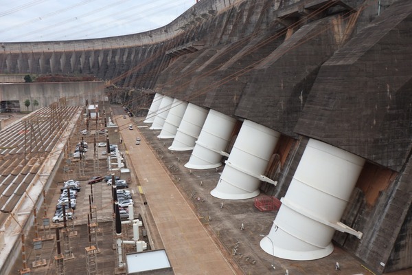 El 28 de febrero se cancela el préstamo que financió la construcción de Itaipu - La Clave