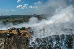 Incendio de basural en Panamá produce nube tóxica