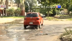 Baches y agua servida: Vecinos de Asunción denuncian desidia total