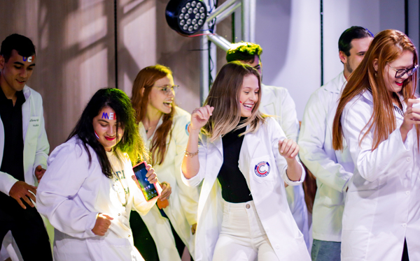 UCP recibe a sus nuevos estudiantes con fiesta de bienvenida - La Clave