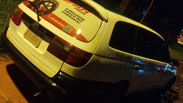Hallan vehículo del taxista sospechoso de matar a un joven por una deuda