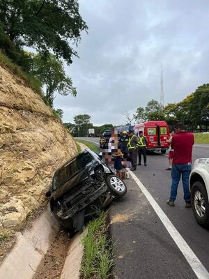 Imprudencia de conductores provocó accidente en Caacupé - Nacionales - ABC Color