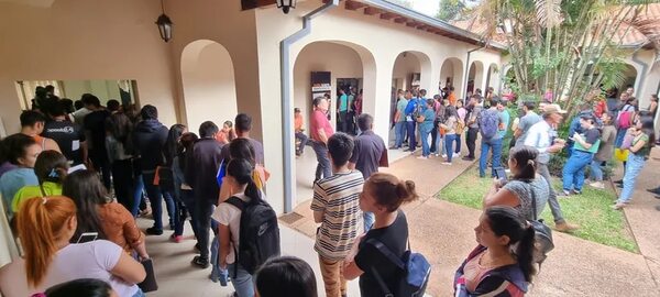 Inician recepción de carpetas para becas de la EBY en convenio con la Gobernación de Misiones - Nacionales - ABC Color