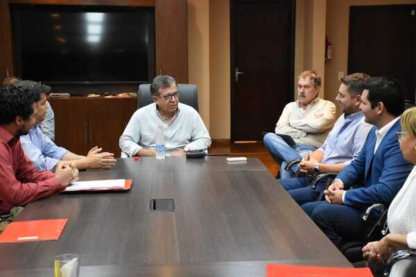 Yacyretá compromete apoyo a Ñeembucú para enfrentar la fuerte y sostenida sequía que afecta al departamento