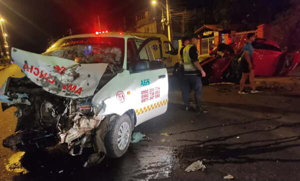 Dos militares mueren en choque con ambulancia en Ruta Transchaco - Noticiero Paraguay